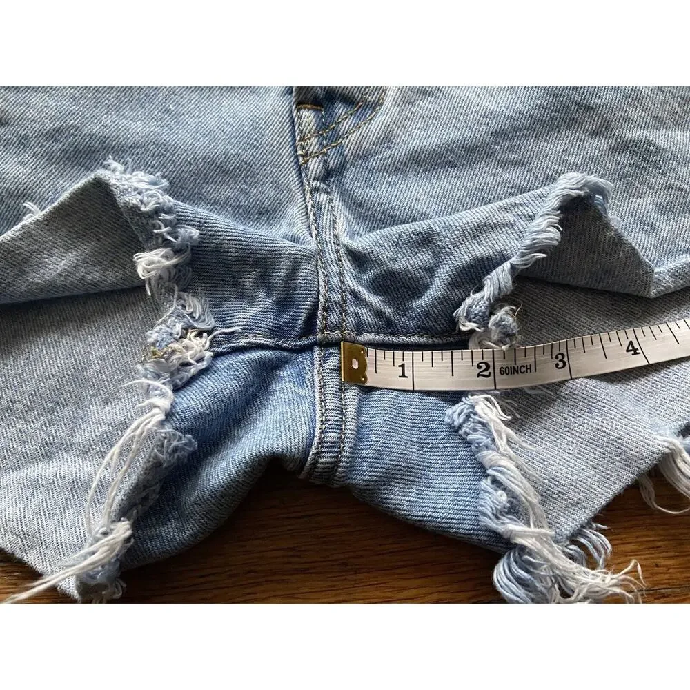 LEVI’S 501 High-Rise Distressed Fringe Cut-Off Denim Shorts sz W30